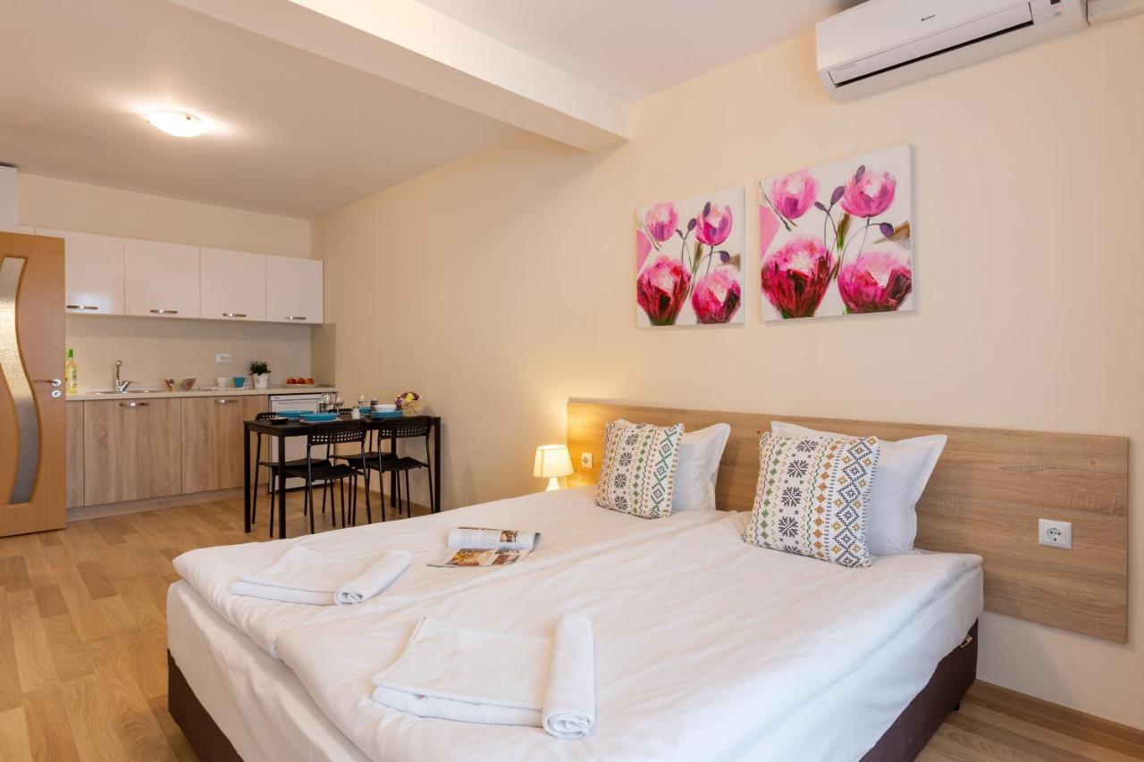 Apartments Flora Burgas City Exterior foto