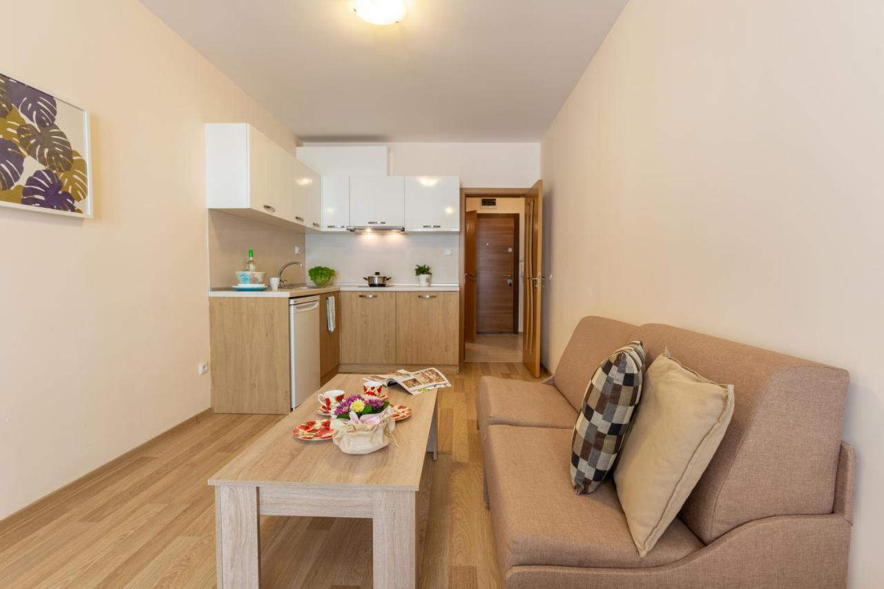 Apartments Flora Burgas City Exterior foto