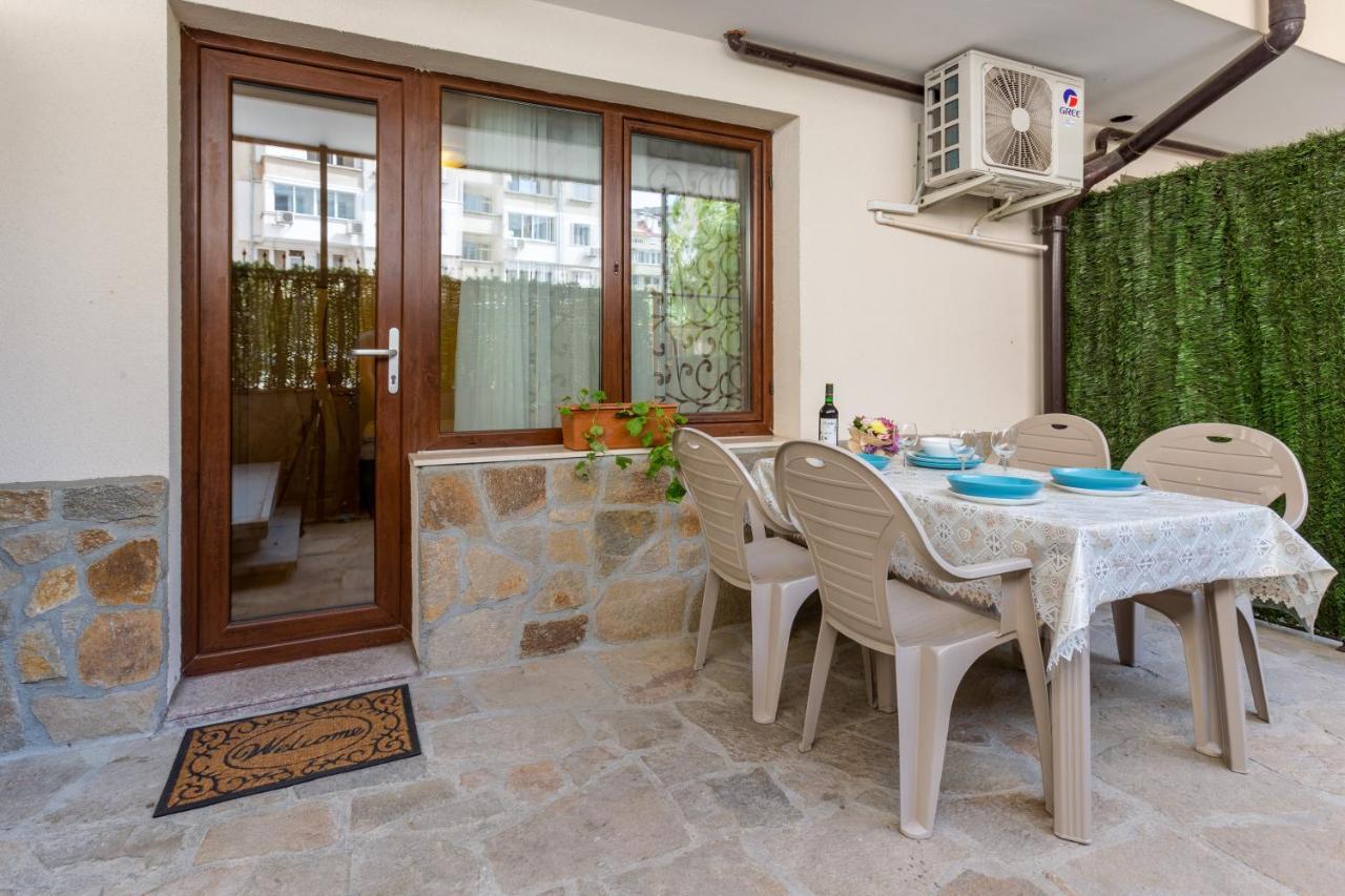 Apartments Flora Burgas City Exterior foto
